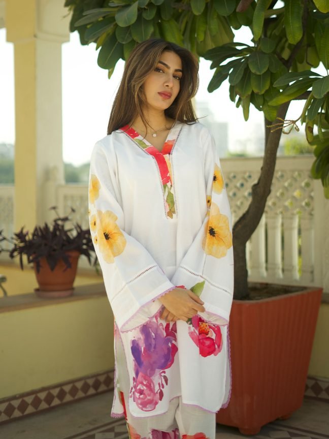 Overlap Neck Bouquet of Rose Kurta Set
